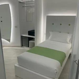 Ahd 2*, Milano Italia